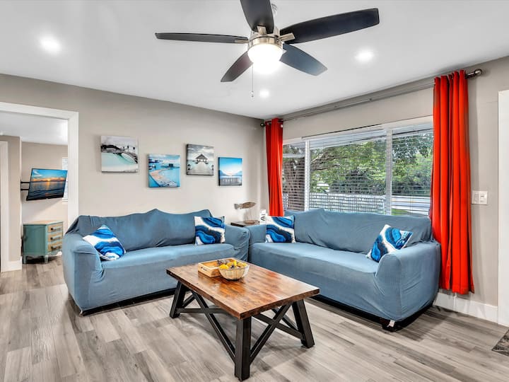 Lakefront Home In Hollywood/ Fort Lauderdale - Dania Beach, FL