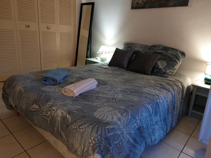 Bedroom bed 2 people