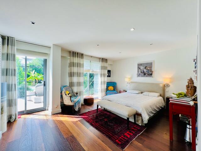 Villa 300m² A-C/ Piscine chauffée/ Cinéma/ Parking gallery image 4