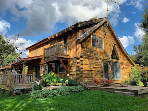 Romantic Log Cabin w/ Hot Tub in Heart of NEK