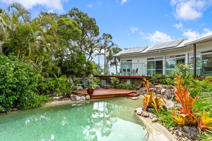 A tropical family oasis in Sunshine Beach