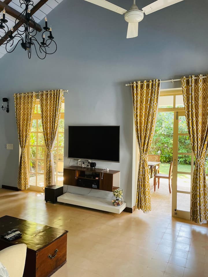 Living room image 2