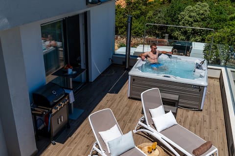 Deluxe apartment Summer breeze with hot tub
