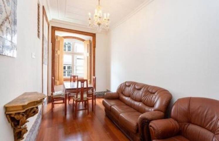 Historic 18th Century Apartment gallery image 2