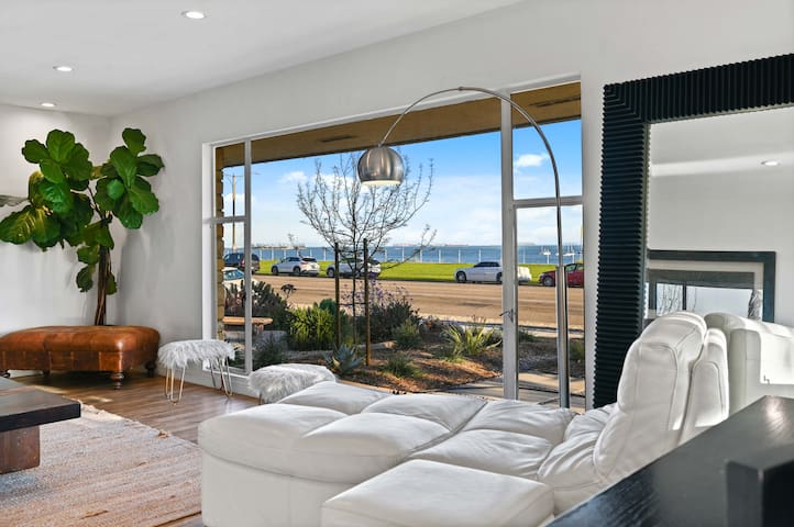 Ocean Front HOME with Amazing views