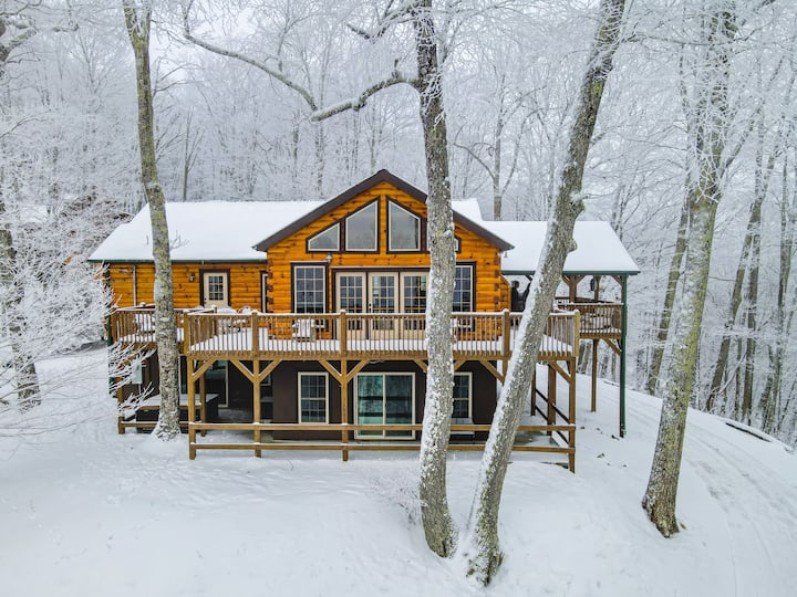 Wolf Laurel Resort Swim/Tennis/Hike/Stables Cabins for Rent in Mars