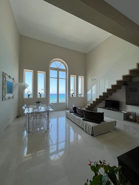 Top performing Airbnb: Luxury loft on the sea in Trapani