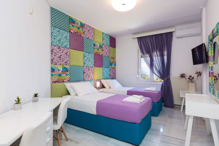 Chambre avec 2 lits simples au premier étage, les lits peuvent également être aménagés en lit double