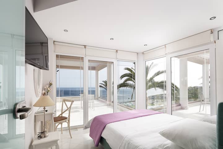 Chambre avec lit double au premier étage