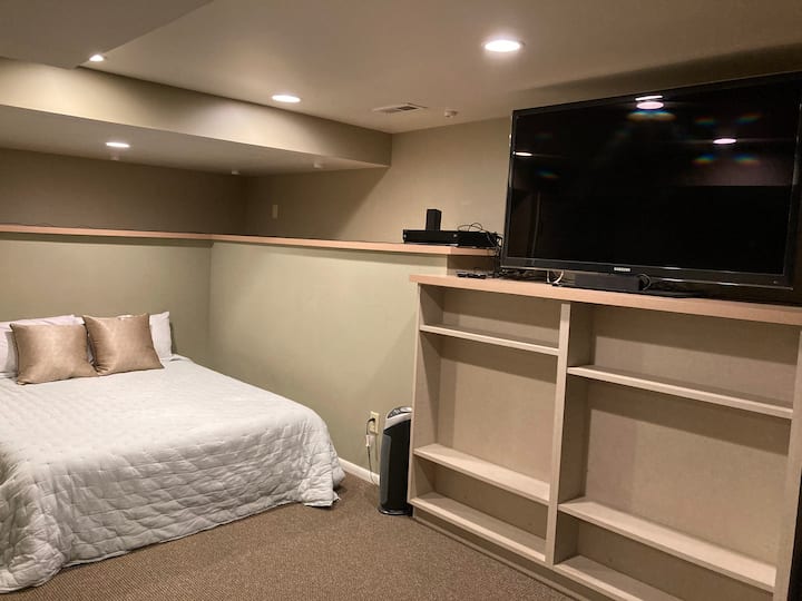 Podrumska spavaća soba/prostorija za zabavu