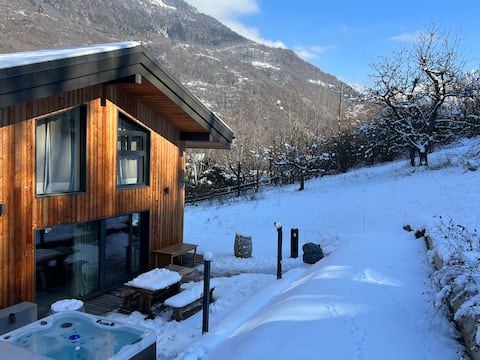 "Les 3 marmottes" 4* chalet, 12 people, jacuzzi