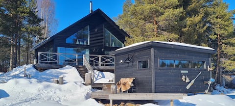 Luxury riverside cottage