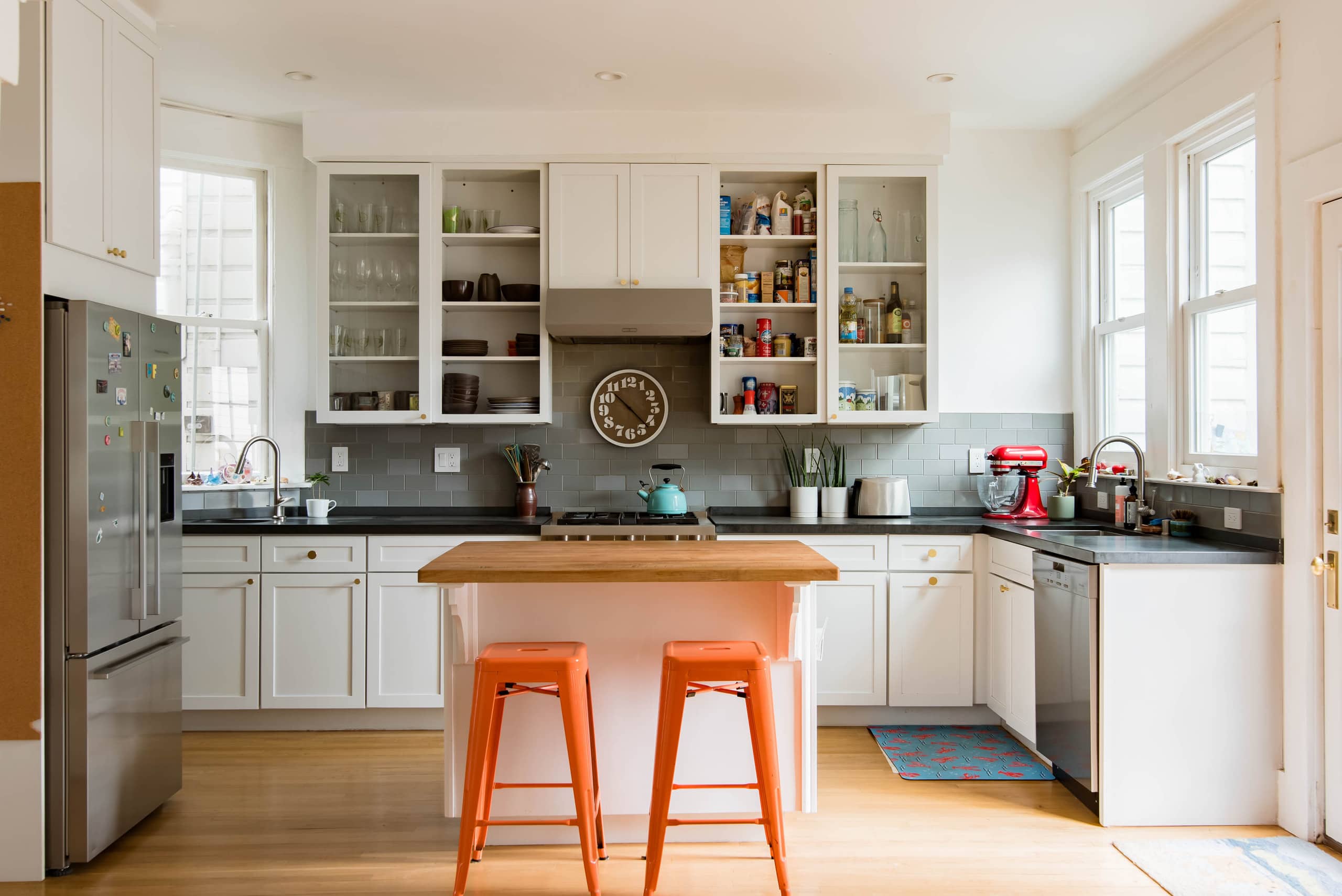 Home in San Francisco · ★4.92 · 4 bedrooms · 5 beds · 2.5 baths - Image 5