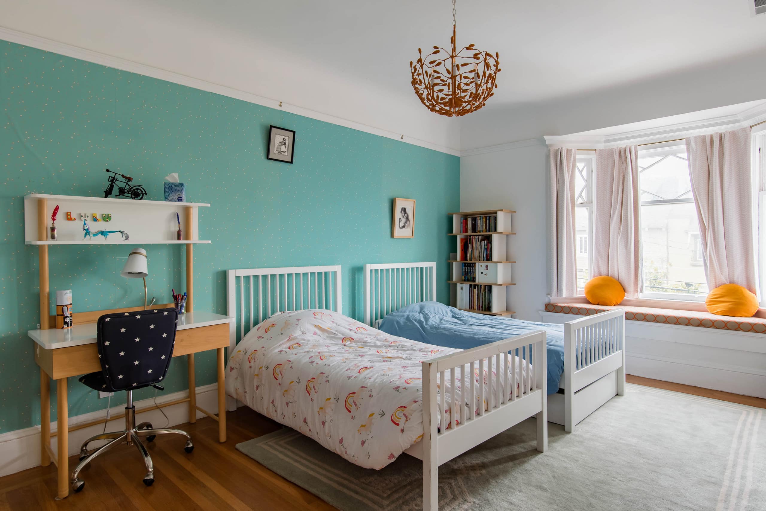 Home in San Francisco · ★4.92 · 4 bedrooms · 5 beds · 2.5 baths - Image 10