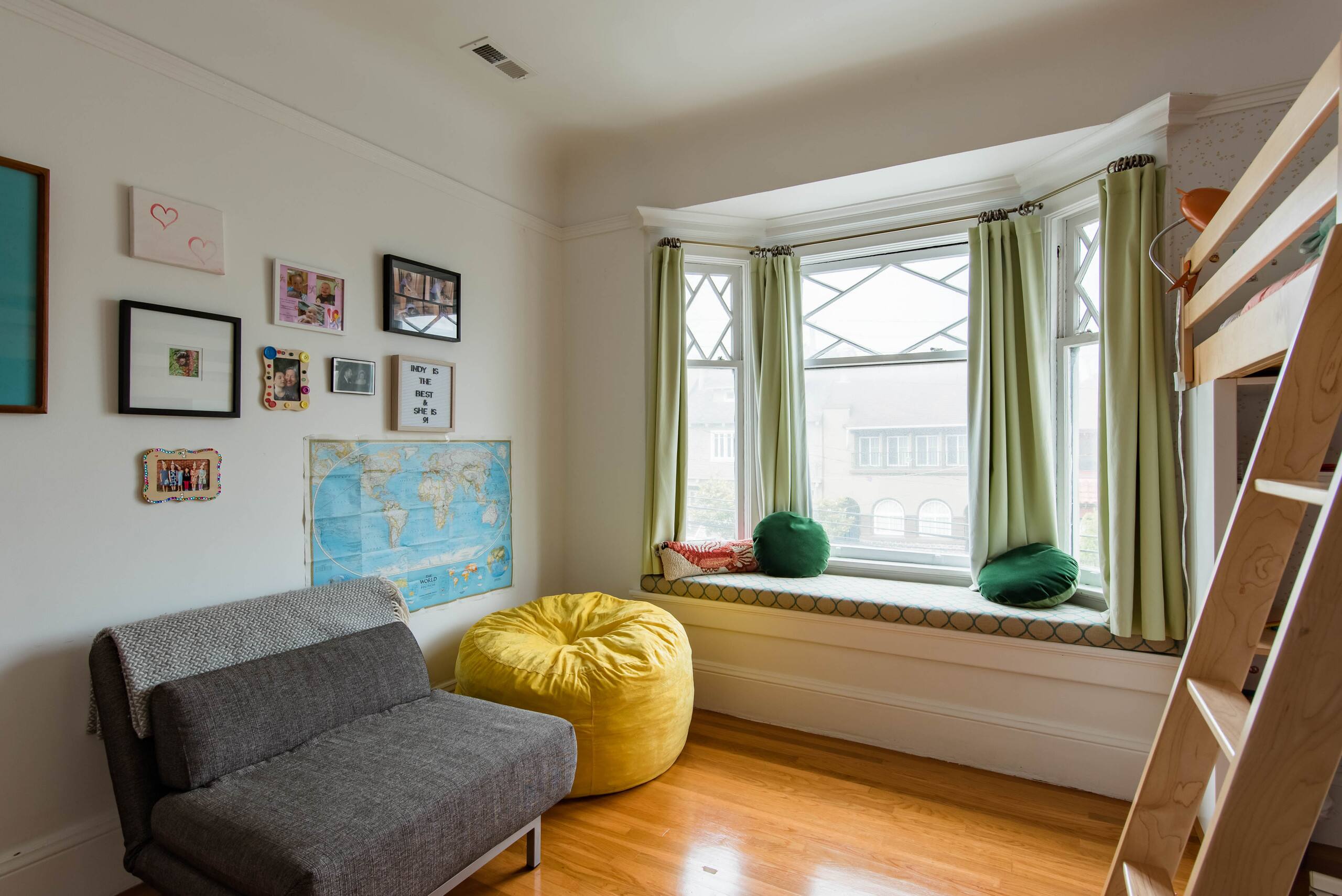 Home in San Francisco · ★4.92 · 4 bedrooms · 5 beds · 2.5 baths - Image 15