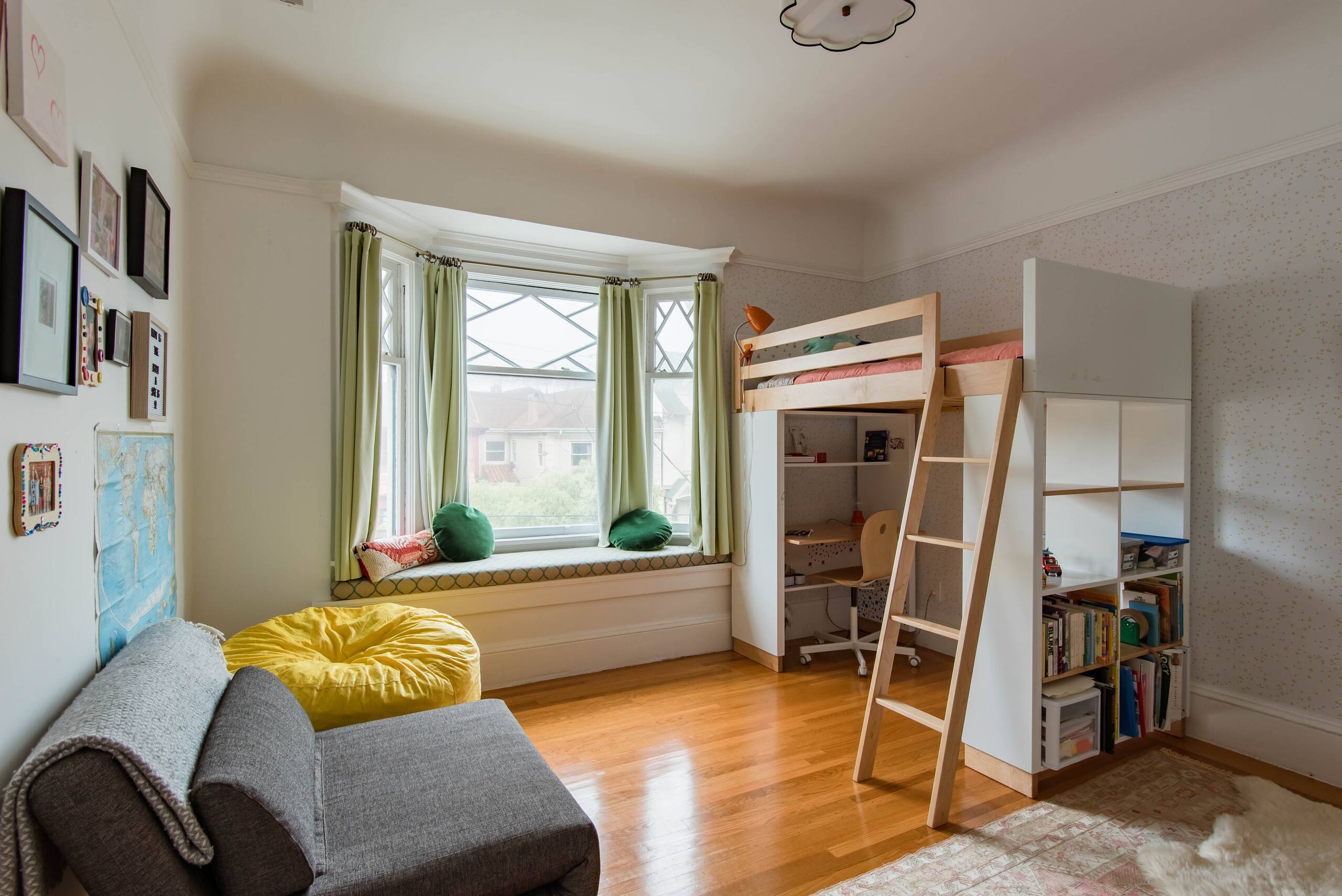 Home in San Francisco · ★4.92 · 4 bedrooms · 5 beds · 2.5 baths - Image 13