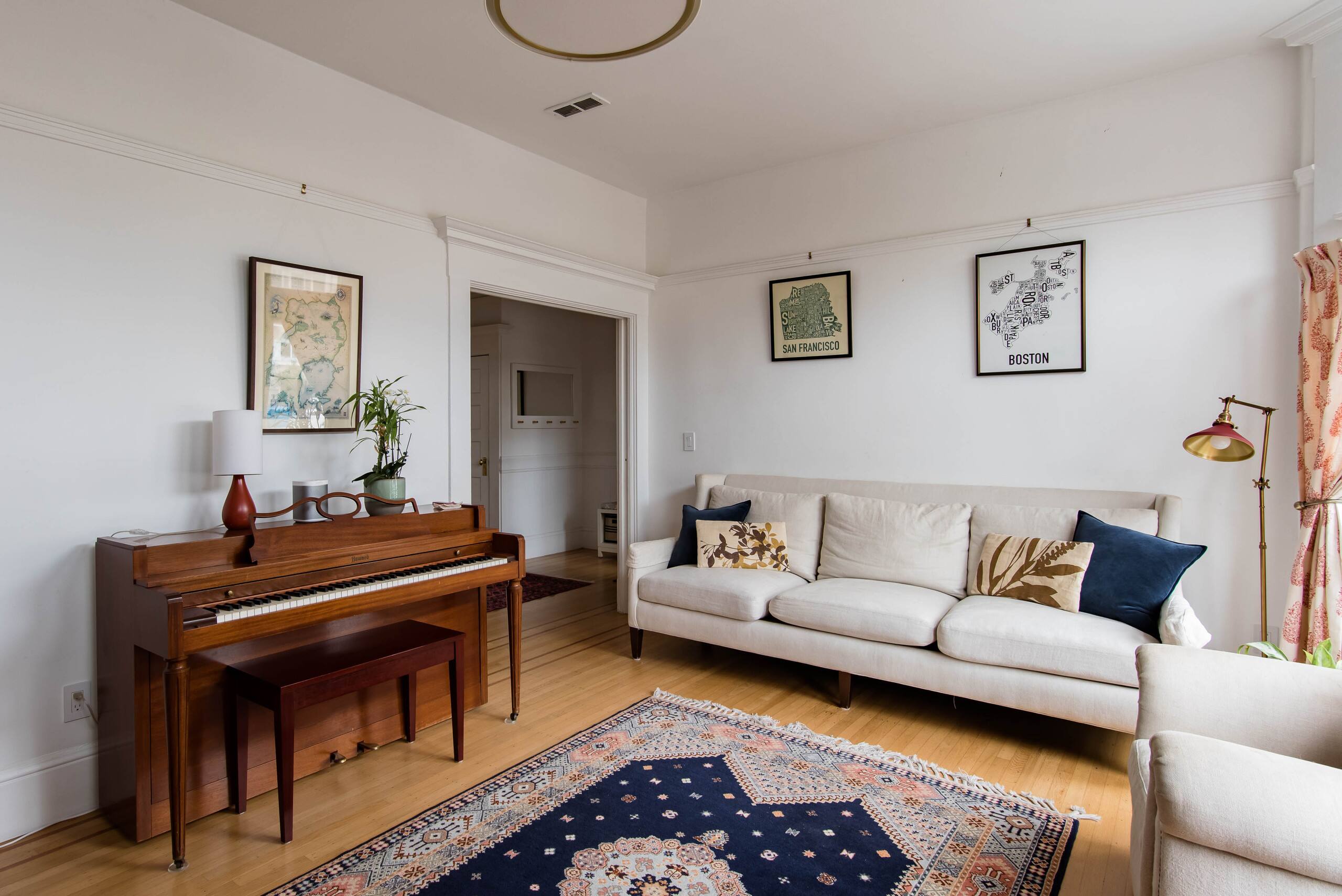 Home in San Francisco · ★4.92 · 4 bedrooms · 5 beds · 2.5 baths - Image 3