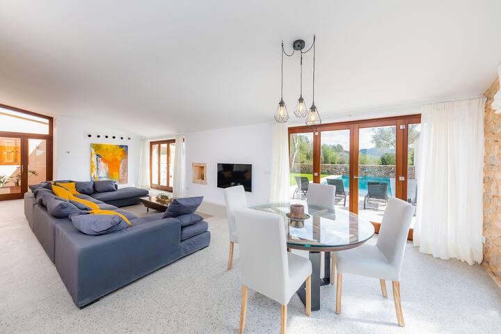 Can Caragol de Dalt (fantastic villa) gallery image 5