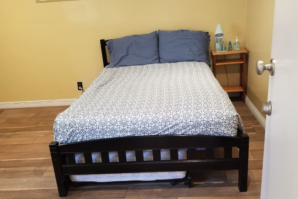 Airbnb the mid city . registration : HSR19-002172