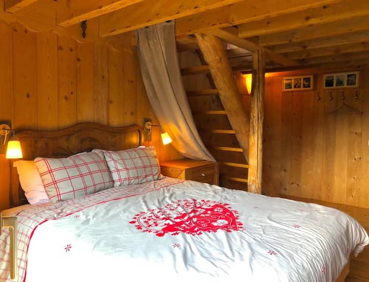 Chambre Sud
South Suite yenye chumba cha kuogea