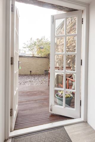 York Place City Centre 3 bedroom Duplex Apartment gallery image 4