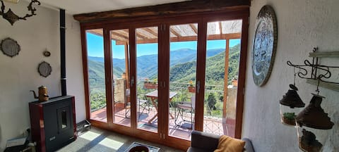 A cozy house with stunning panoramic valley view