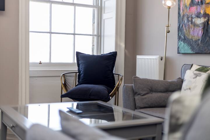 York Place City Centre 3 bedroom deluxe Apartment gallery image 5