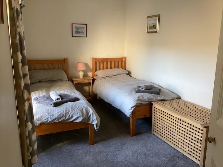 Საძინებელი 3: 2 საწოლი