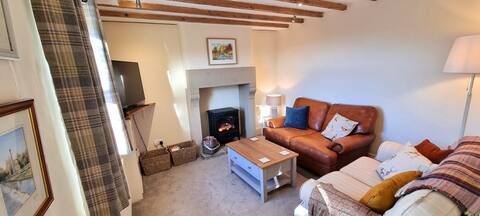 Top performing Airbnb: Dog friendly - The Old Post Office - Stone cottage in Derbyshire Dales