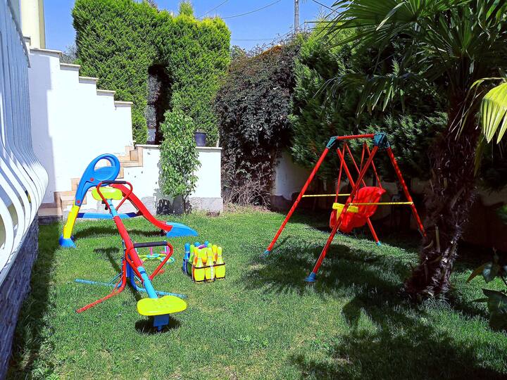 Nea Iraklitsa Apartment Garden View