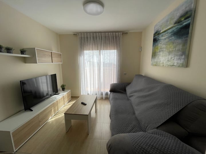 Apartamento Climatizado Con Garaje Y 2 Piscinas. - Águilas