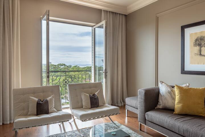 Cape Royale 2 Bedroom Apt gallery image 4