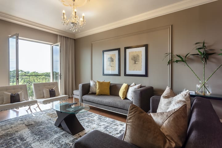 Cape Royale 2 Bedroom Apt gallery image 2