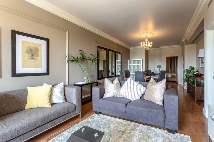 Cape Royale 2 Bedroom Apt gallery image 3