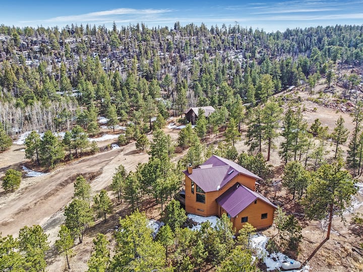 2 beautiful cabins located on 40 acres Cabins for Rent in Florissant