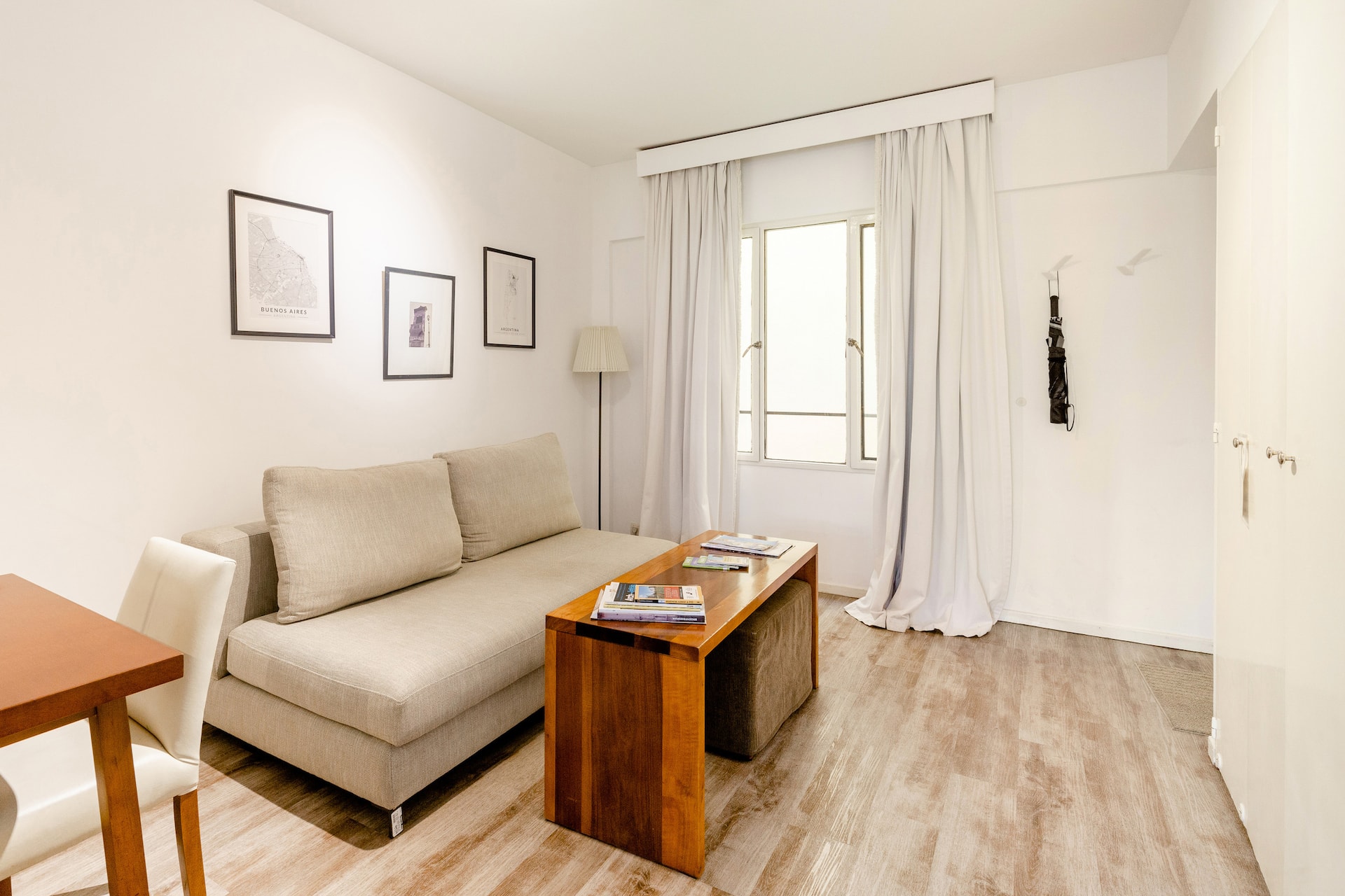 Bright and quiet apartment at the centre of BA