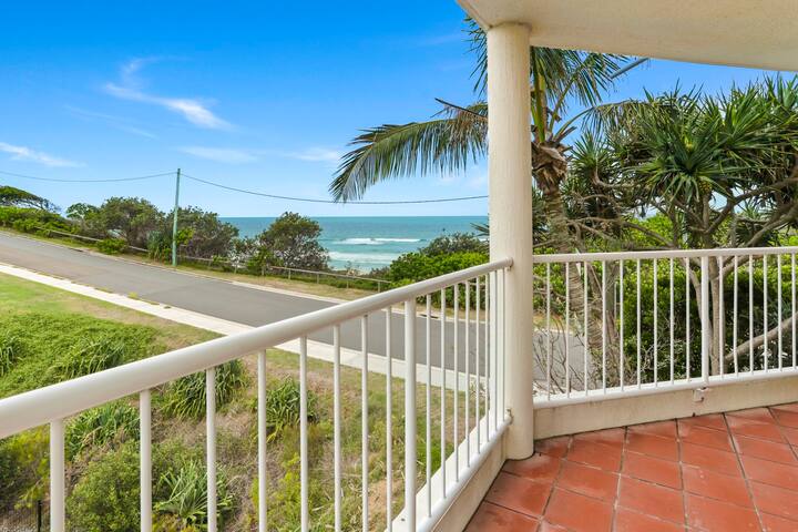 Sun, sand, and surf, Sunrise Beach gallery image 5