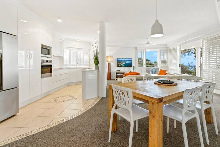 Sun, sand, and surf, Sunrise Beach gallery image 3