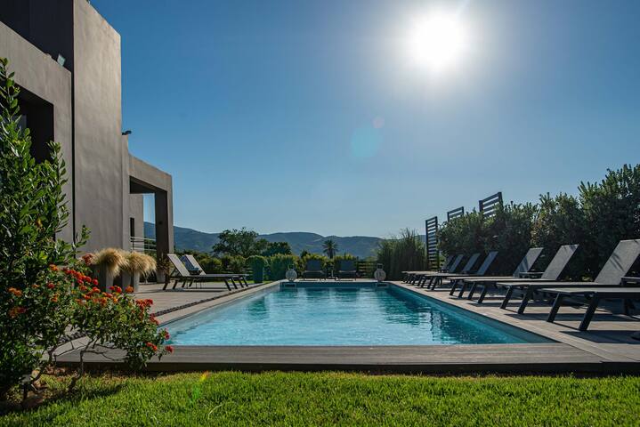 Villa Vega I Heated* pool, next to nature! gallery image 2