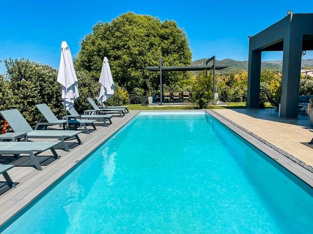 Villa Vega I Heated* pool, next to nature! gallery image 4