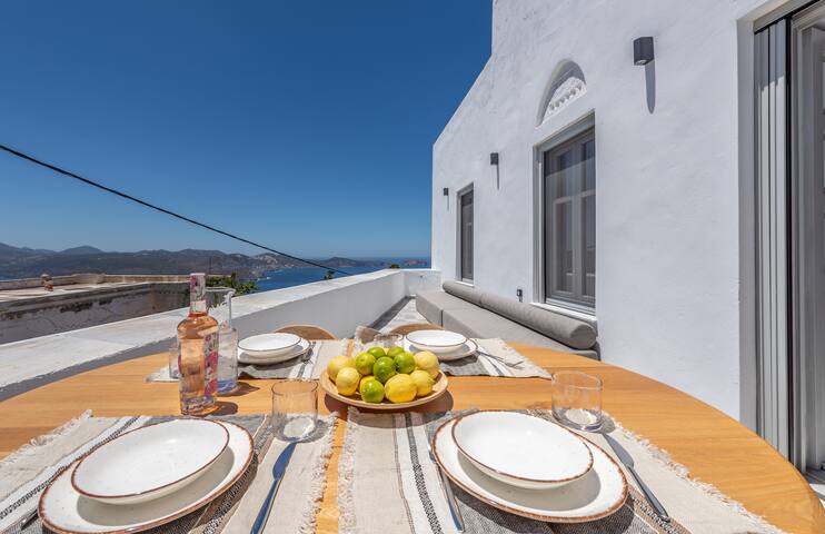 Sunset Mansion gallery image 5