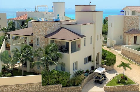 Top Airbnb: Casa Elegante • Private Pools & Caribbean Views in Isla Mujeres
