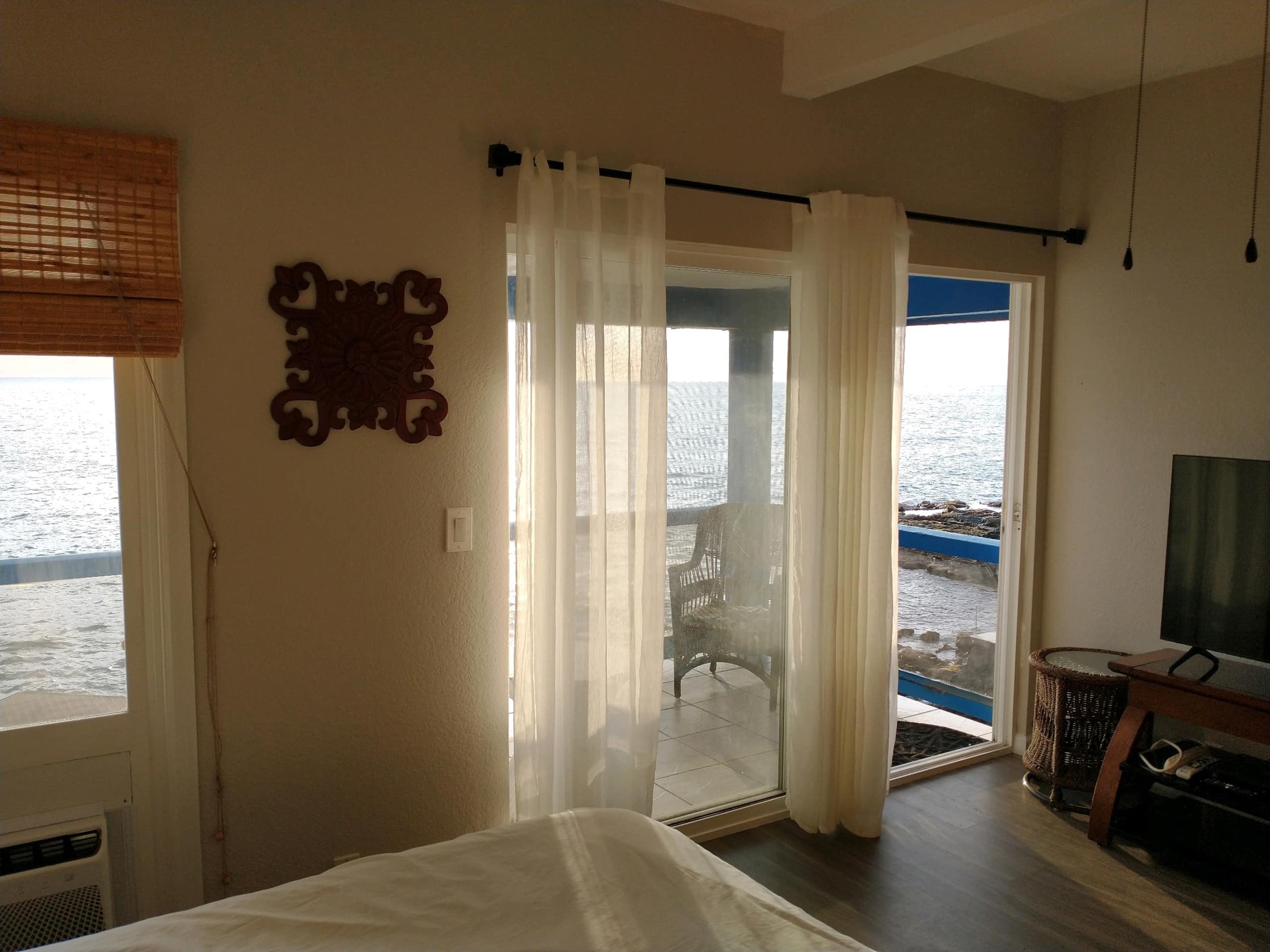 Condo in Kailua-Kona · ★4.68 · 2 bedrooms · 3 beds · 2.5 baths - Image 11