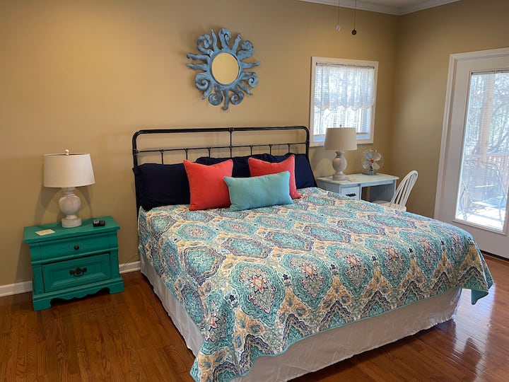 suite del dormitorio principal, cama king.