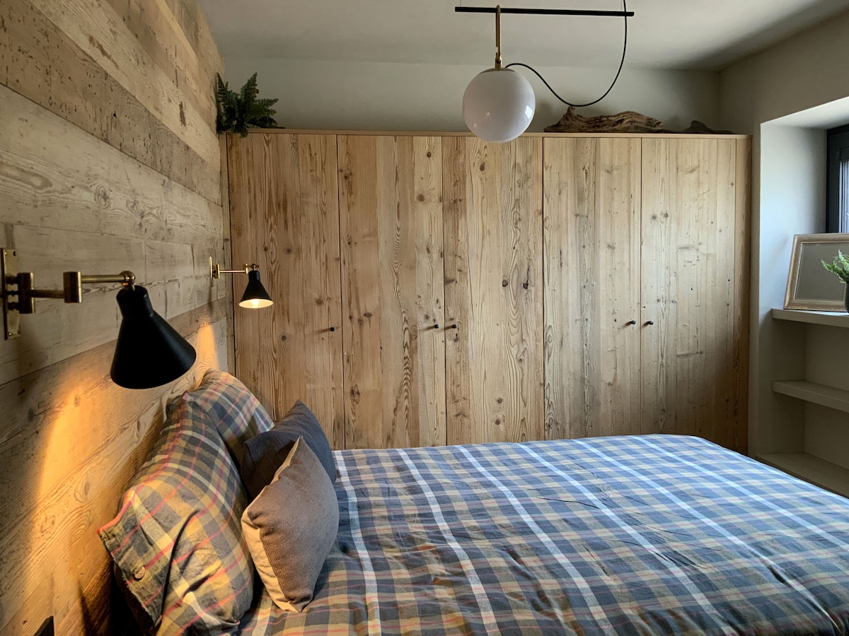 ห้องเตียงคู่ 1 เตียง