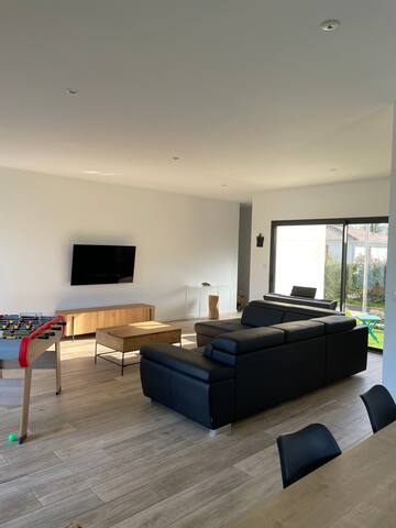 Maison entière avec piscine et trampoline gallery image 3