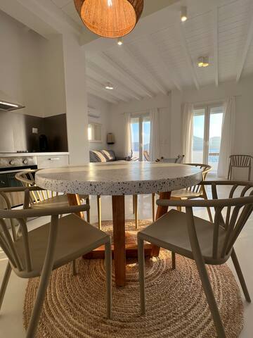 White Villa Milos gallery image 5