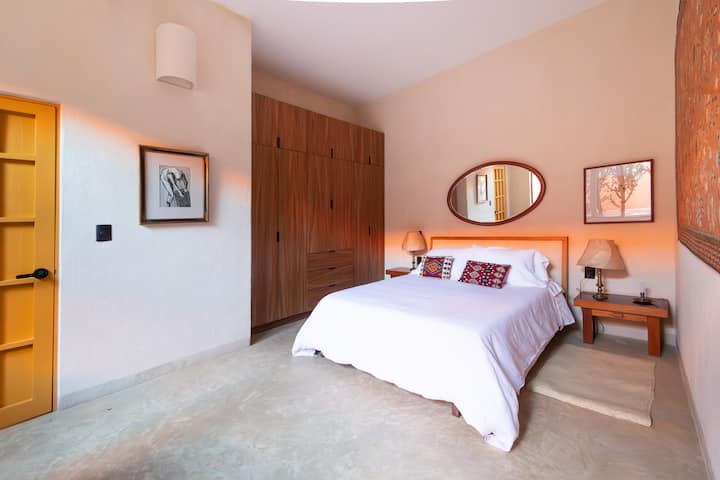 Закрита стая 1