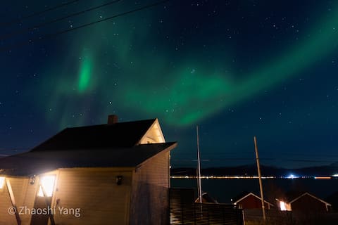 Top Airbnb: Grandma' s cozy cottage at Kraknes , Kvaløya in Søndre Tromsøya Sør
