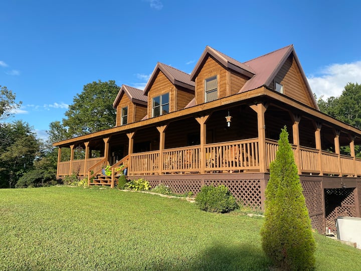The Porch Place, Big Property for Family + Friends Cabins for Rent in